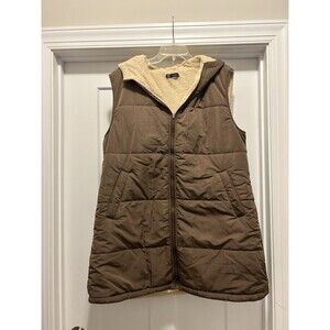 Pretty Garden Long Puffer/Sherpa Lined Vest Size Large Hood Reversible Tan Brown